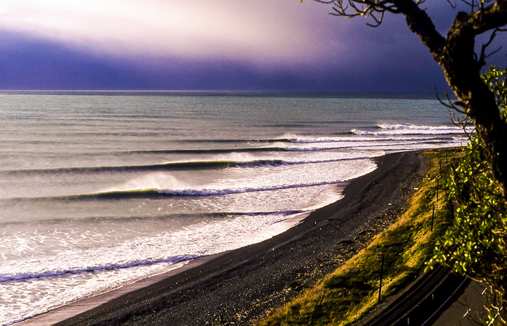 In 2018, an earthquake in Kaikōura, a town near the famous Mangamaunu Nationally Significant Break, caused developers to want to build a bike path that, because it was under the Emergency Act, could omit the respective environmental impact assessment. Surf break Protection Society filed a lawsuit and took the case to the Supreme Court of New Zealand, successfully preventing the construction of the project, as it could affect the wave and historical and sacred sites for the indigenous population. Photo: Warren Hawke.
